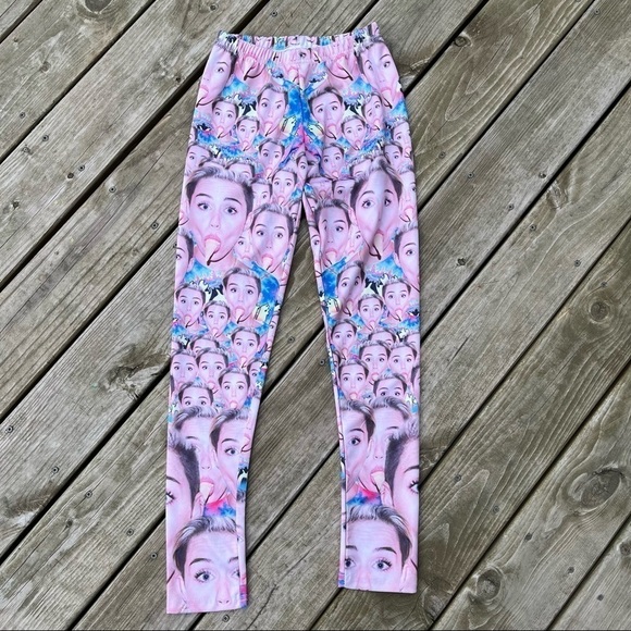 Rare Miley Cyrus Bangerz Tour Ice Cream Leggings Size S - Picture 1 of 8